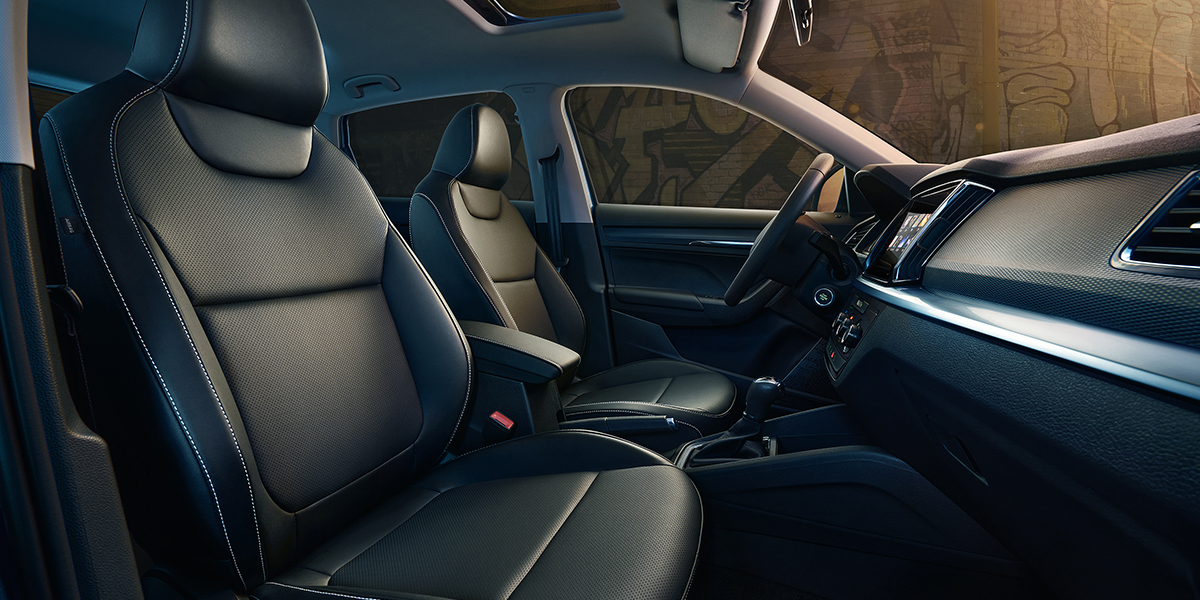 前排一体式运动座椅